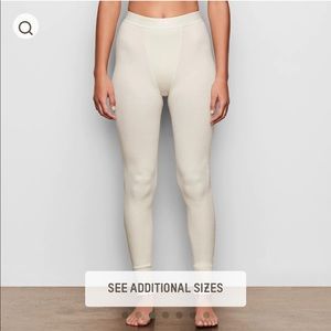 Skims Cotton rib legging in Bone